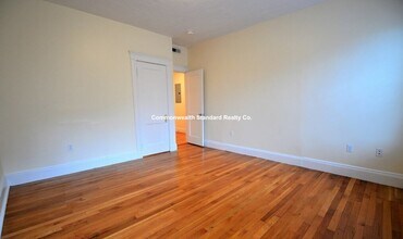 191 Winthrop Rd, Unit 5 in Brookline, MA - Building Photo - Building Photo