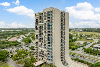 Jefferson Tower in West Palm Beach, FL - Building Photo - Building Photo