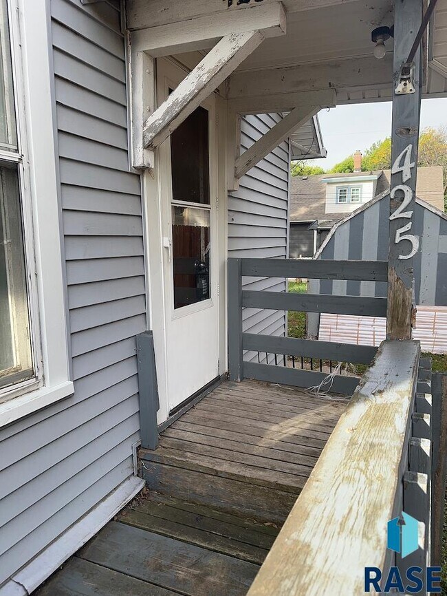 425 N Prairie Ave in Sioux Falls, SD - Building Photo - Building Photo