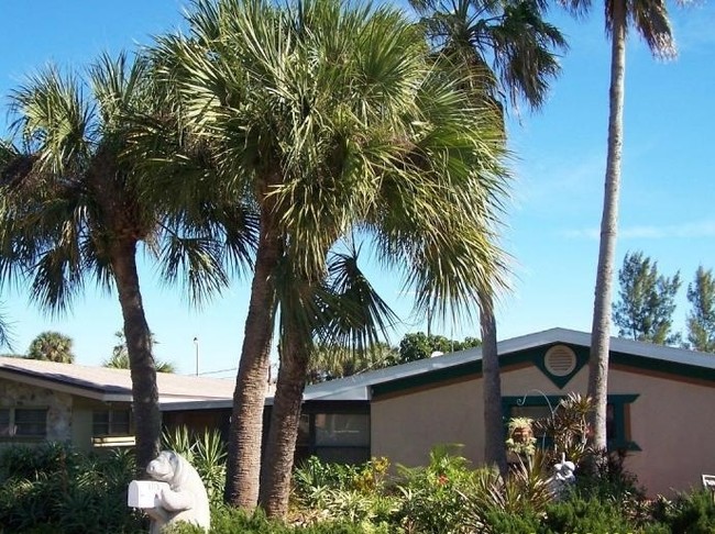 Harbor Lights Apartments in Melbourne, FL - Building Photo - Building Photo