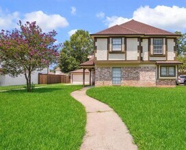 5707 Arenas Timbers Dr in Humble, TX - Building Photo - Building Photo