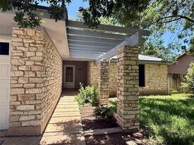 3907 Rolling Hill in Round Rock, TX - Building Photo