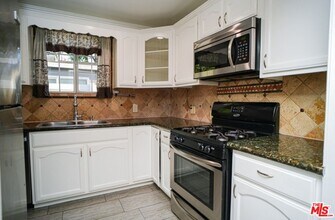 6840 Nestle Ave in Los Angeles, CA - Building Photo - Building Photo