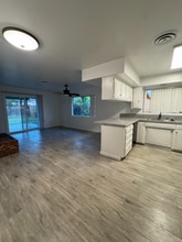 5904 Daggett Ave in Bakersfield, CA - Foto de edificio - Building Photo