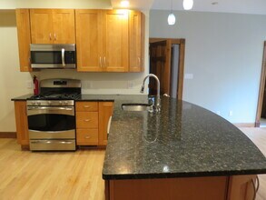 50 Meacham Rd, Unit 1 in Somerville, MA - Building Photo - Building Photo