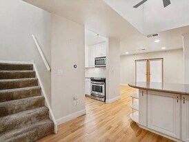 966 Q St in Sacramento, CA - Building Photo