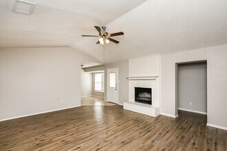 428 Guadalupe Dr in Saginaw, TX - Building Photo - Building Photo