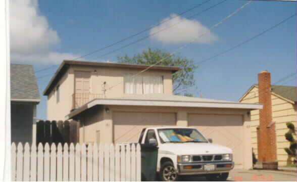 161 Diamond St in San Bruno, CA - Foto de edificio - Building Photo