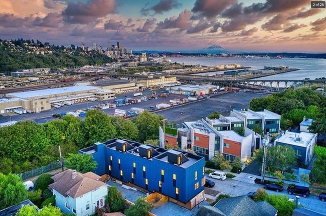 2310 W Newton St in Seattle, WA - Foto de edificio - Building Photo