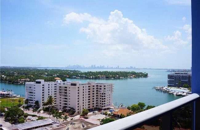 401 69th St, Unit 1000 in Miami, FL - Building Photo - Building Photo