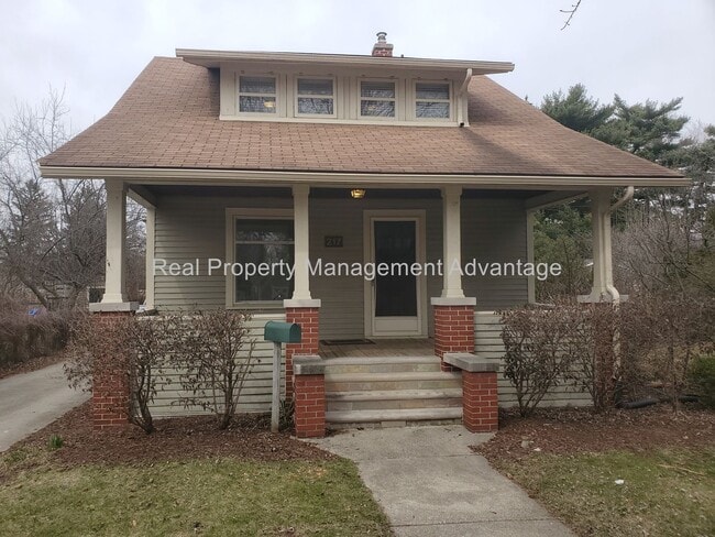 217 Gardenia Ave in Royal Oak, MI - Building Photo - Building Photo