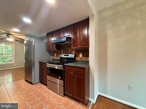 9004 Mulvaney Ct in Springfield, VA - Building Photo - Building Photo