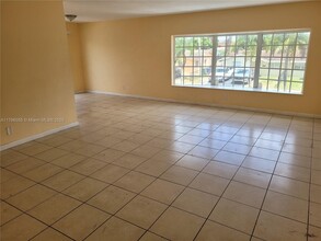 5316 NW 18th Ct in Lauderhill, FL - Building Photo - Building Photo