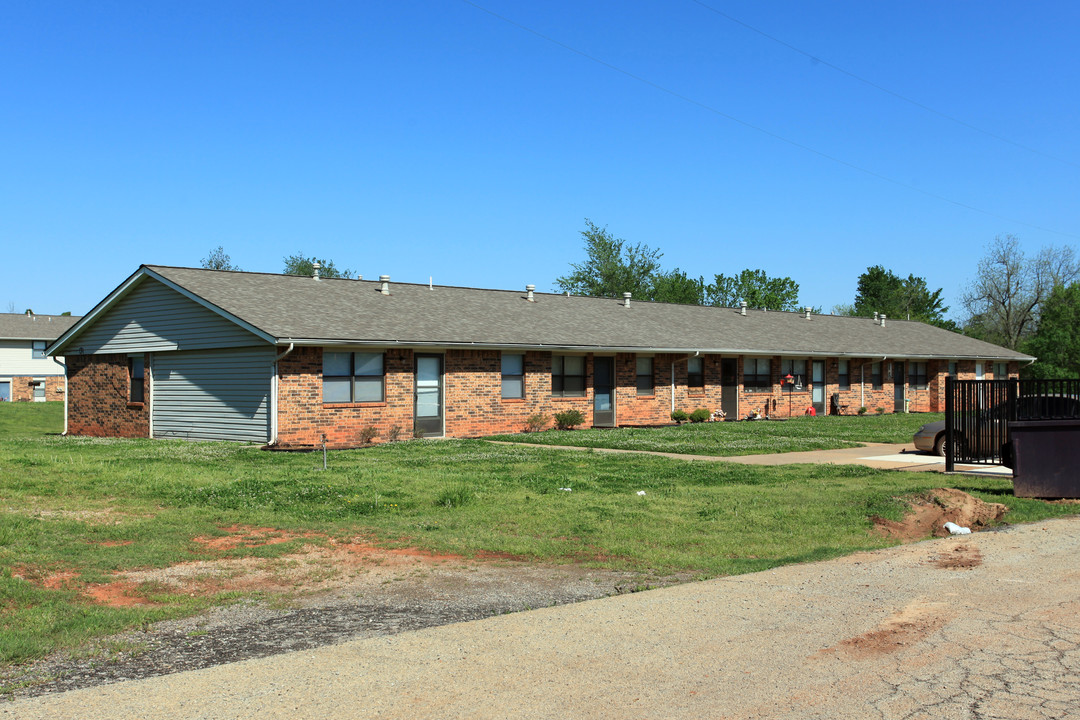 Wellston Village Apartments in Wellston, OK - Building Photo