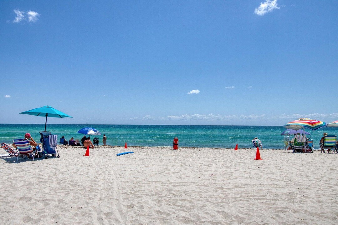 1985 S Ocean Dr in Hallandale Beach, FL - Foto de edificio