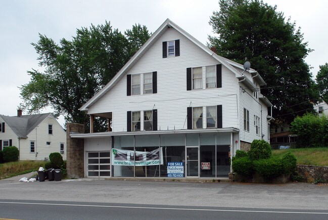 662 Great Rd in North Smithfield, RI - Building Photo - Building Photo