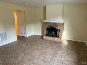 2080 Johnston Dr, Unit 11103 in Bethlehem, PA - Building Photo - Building Photo