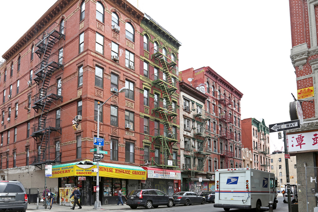 288 Broome St in New York, NY - Building Photo