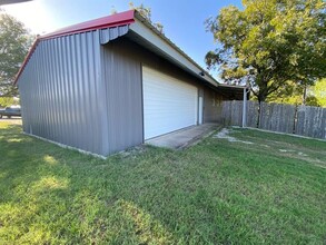 5201 FM 51 in Weatherford, TX - Building Photo - Building Photo