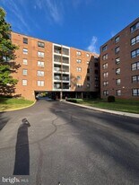 6317 Park Heights Ave in Baltimore, MD - Building Photo