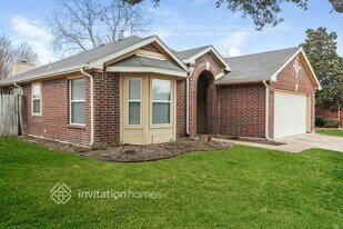 2076 Rushmore Ct, Unit 106-RM1 in Lewisville, TX - Building Photo