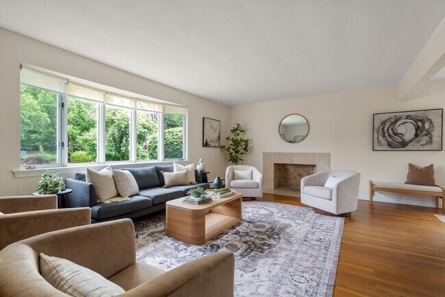 61 Sevland Rd in Newton, MA - Building Photo - Building Photo