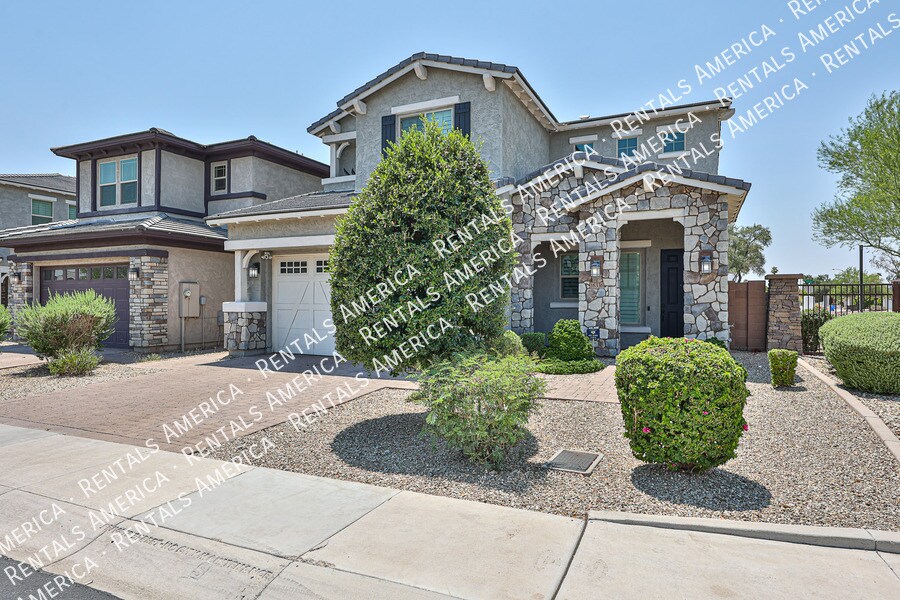 16336 N 2nd Dr in Phoenix, AZ - Building Photo