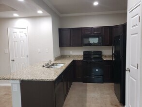 16906 Showdown Path in Selma, TX - Building Photo - Building Photo