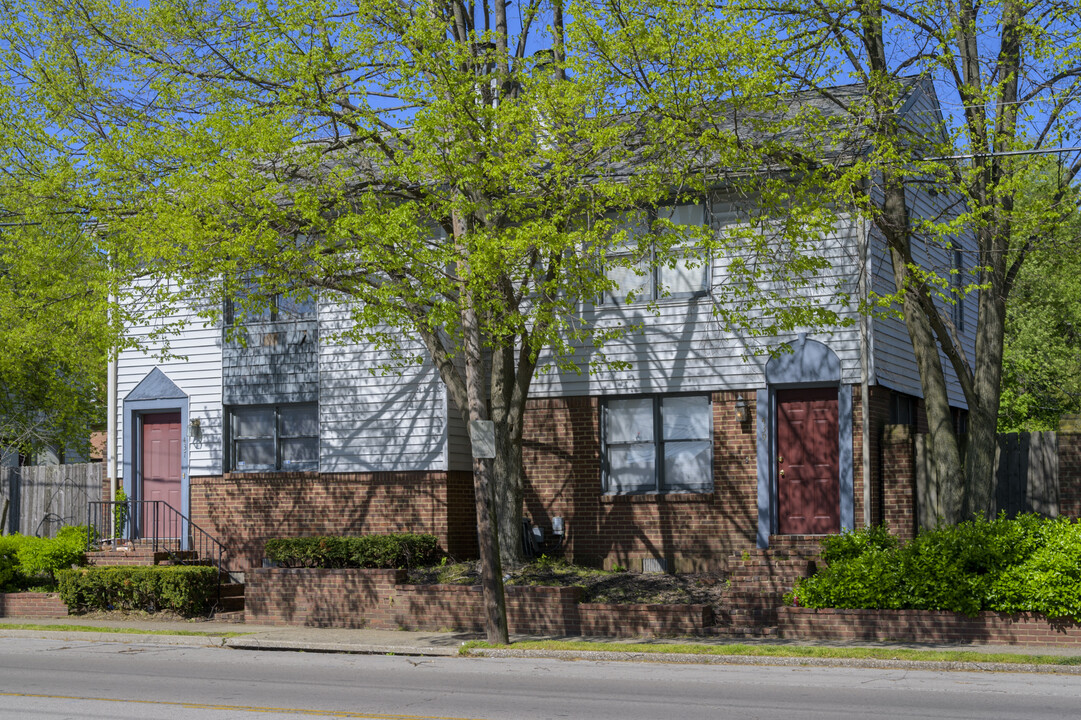 Kampus Townhouses in Lexington, KY - Building Photo