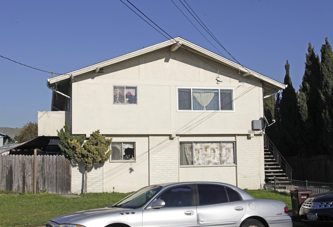 27100 Manon Ave in Hayward, CA - Building Photo - Building Photo