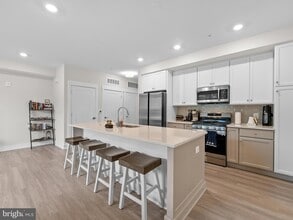 43795 Transit Sq, Unit 107 in Ashburn, VA - Building Photo - Building Photo
