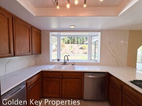 2475 Unicornio St in Carlsbad, CA - Building Photo - Building Photo