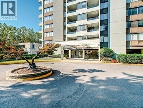 9521 Cardston Ct in Vancouver, BC - Building Photo - Building Photo