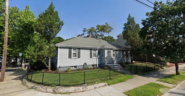 5297 Washington St, Unit 1