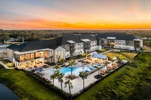 The Crossing at Palm Aire in Sarasota, FL - Building Photo