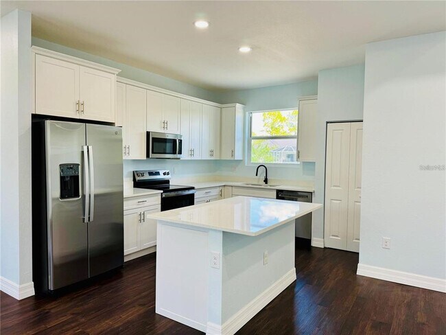 14108 Chesswood Ln in Port Charlotte, FL - Building Photo - Building Photo