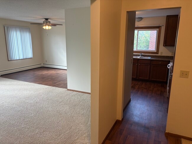 3030 Lynn Ave in St. Louis Park, MN - Building Photo - Building Photo