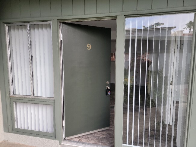 2020 Hermosa Ave in Hermosa Beach, CA - Building Photo - Building Photo