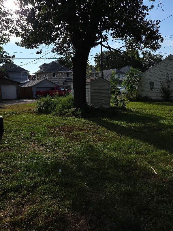 1202 W 2nd St in Waterloo, IA - Building Photo - Building Photo