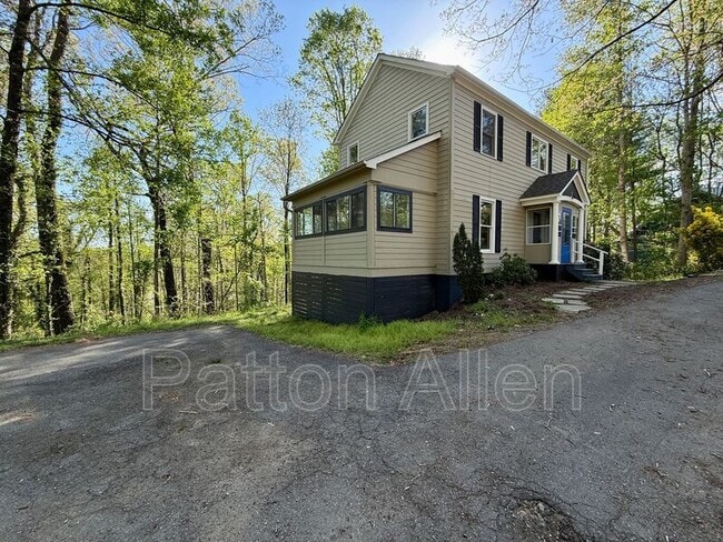 92 Westover Dr in Asheville, NC - Building Photo - Building Photo