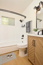 1302 W Olive Ave in Burbank, CA - Building Photo - Building Photo