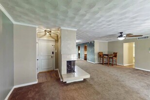 2301 Ridgmar Plaza in Fort Worth, TX - Building Photo