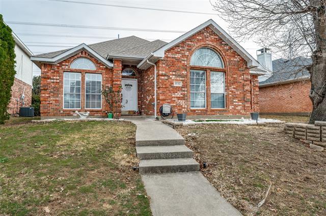 4136 Creekhollow Dr in Carrollton, TX - Building Photo