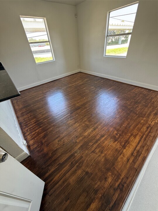 3002 Market St in Houston, TX - Building Photo