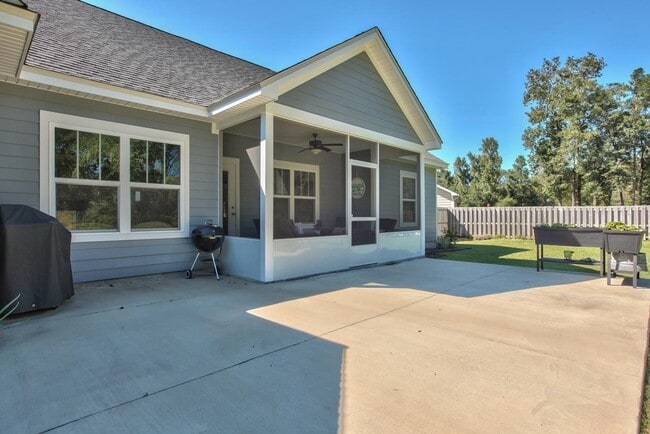 170 Linzy Store Rd in Crawfordville, FL - Building Photo - Building Photo