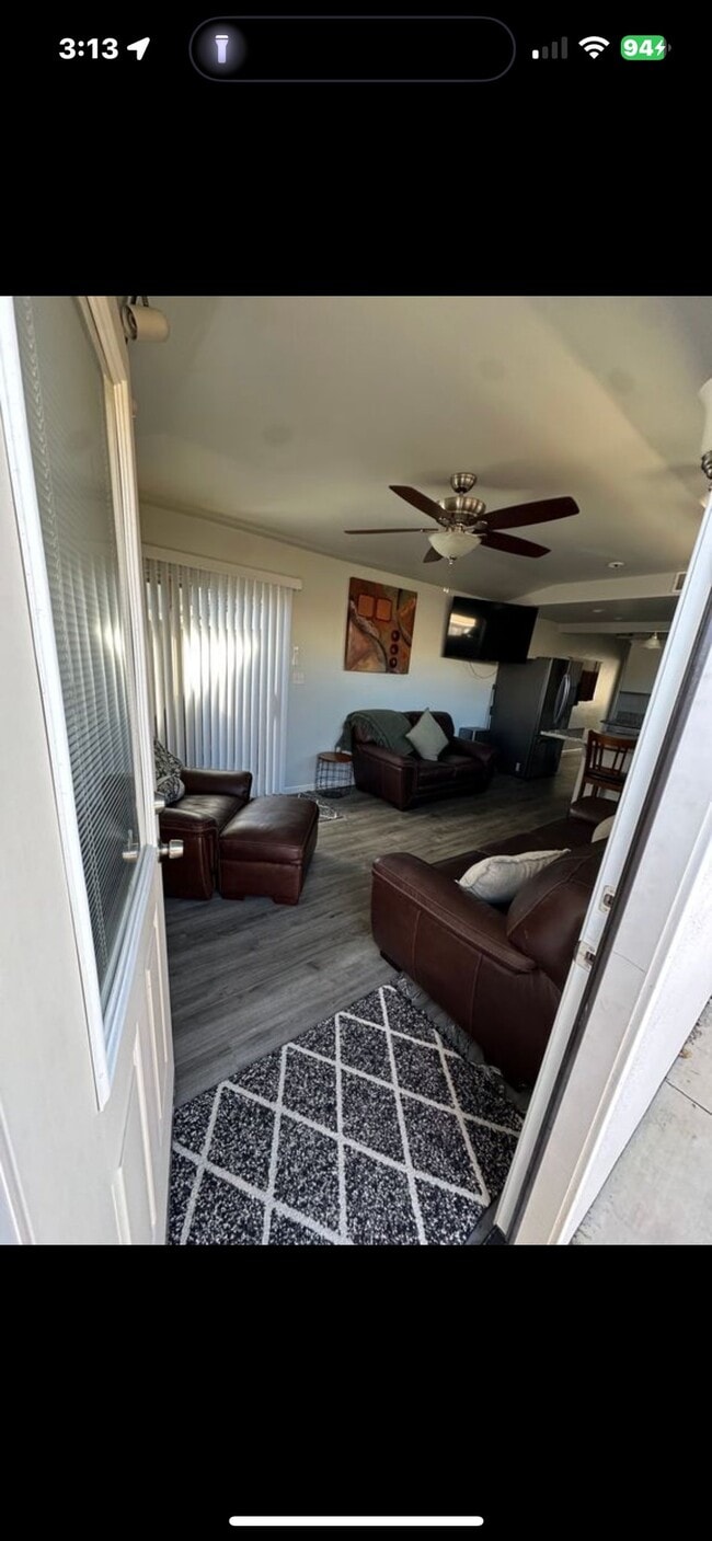 property at 1604 Chestnut Ave