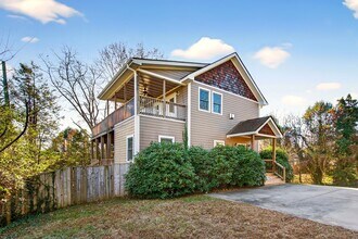 48 Gladstone Rd in Asheville, NC - Foto de edificio - Building Photo