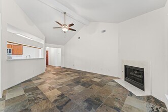 2422 Clear Ridge Dr in Houston, TX - Building Photo - Building Photo
