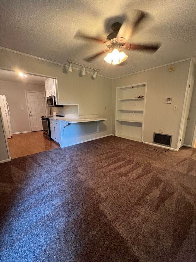 1910 Rhonda Dr in Tallahassee, FL - Building Photo - Building Photo