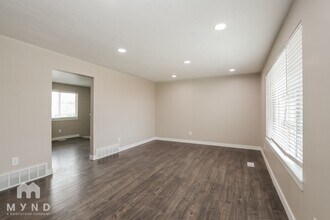 4943 S Farah Dr in Kearns, UT - Building Photo - Building Photo